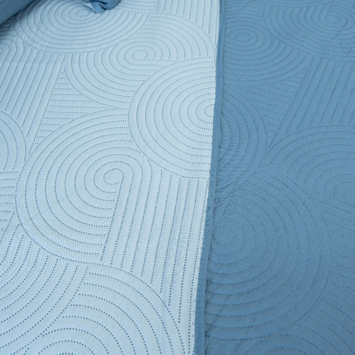 Quilt Doral Hotpress Bi-Color 2 Plazas Azul-Gris