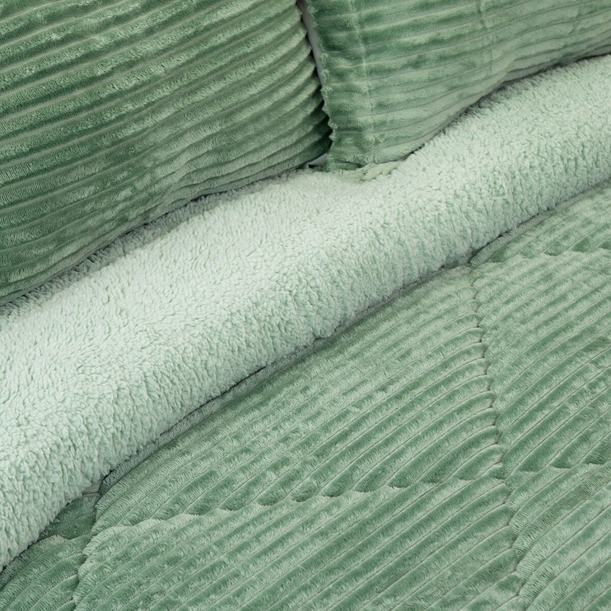 Cubrecama Doral Super King Azul Cotelón