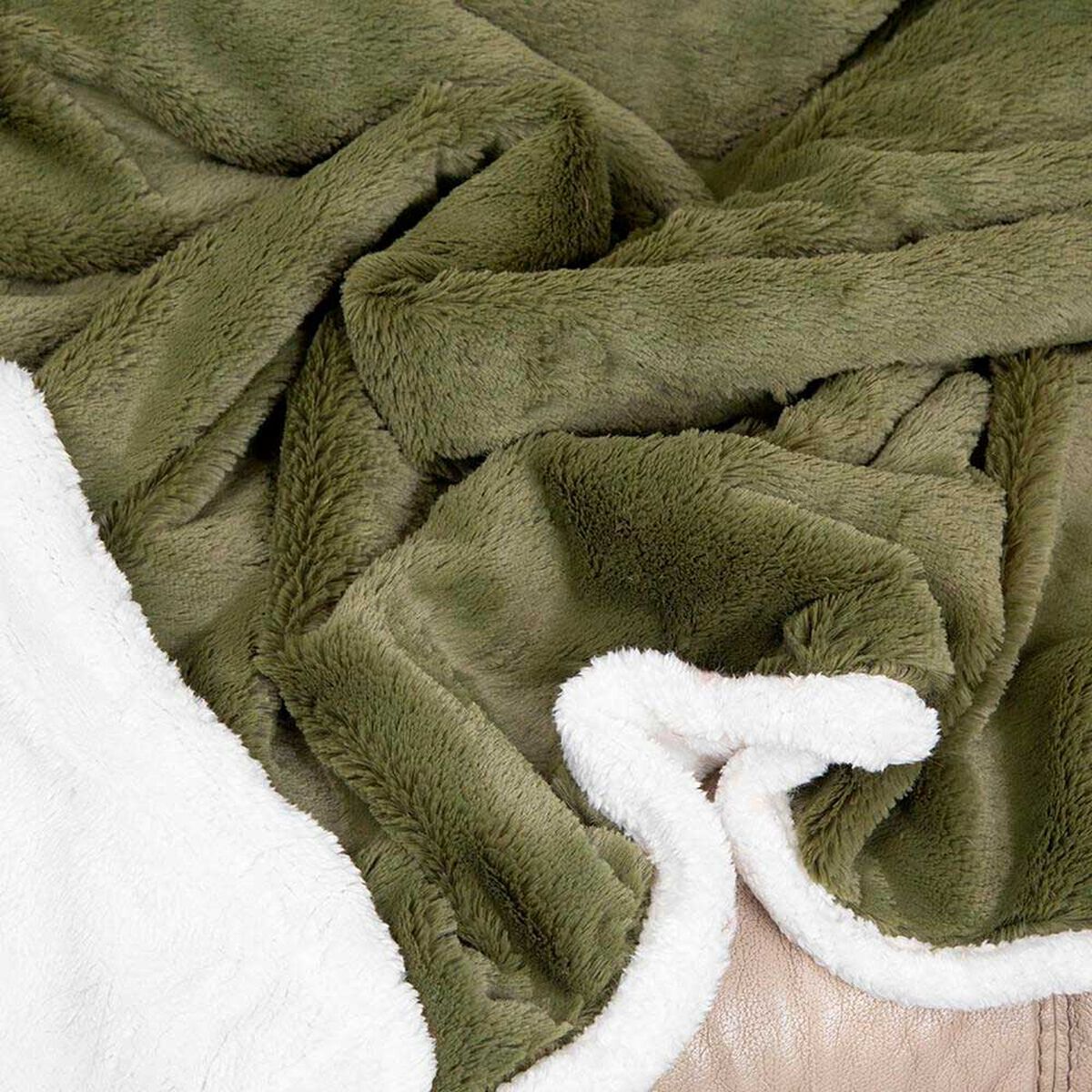 Manta de Poli&eacute;ster Doral 127 x 152 cm Fluffy Verde