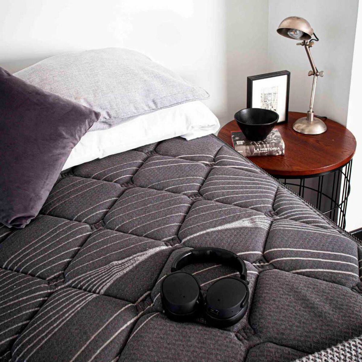 Cama Europea Flex 1,5 Plazas Black + Respaldo Modern