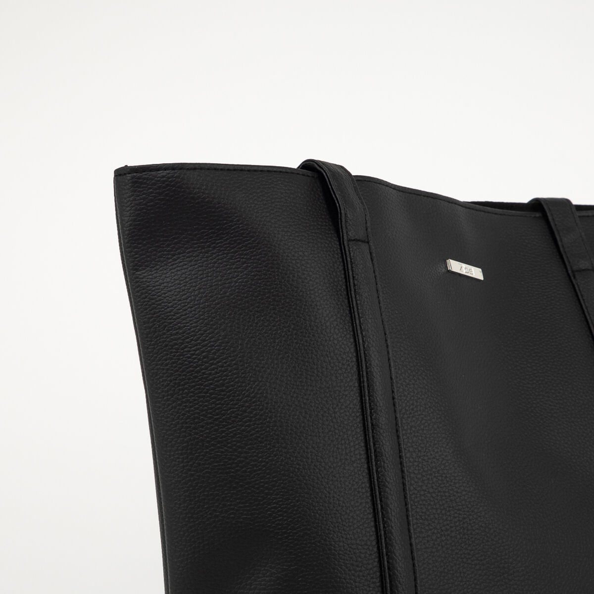 Cartera Negra Zibel