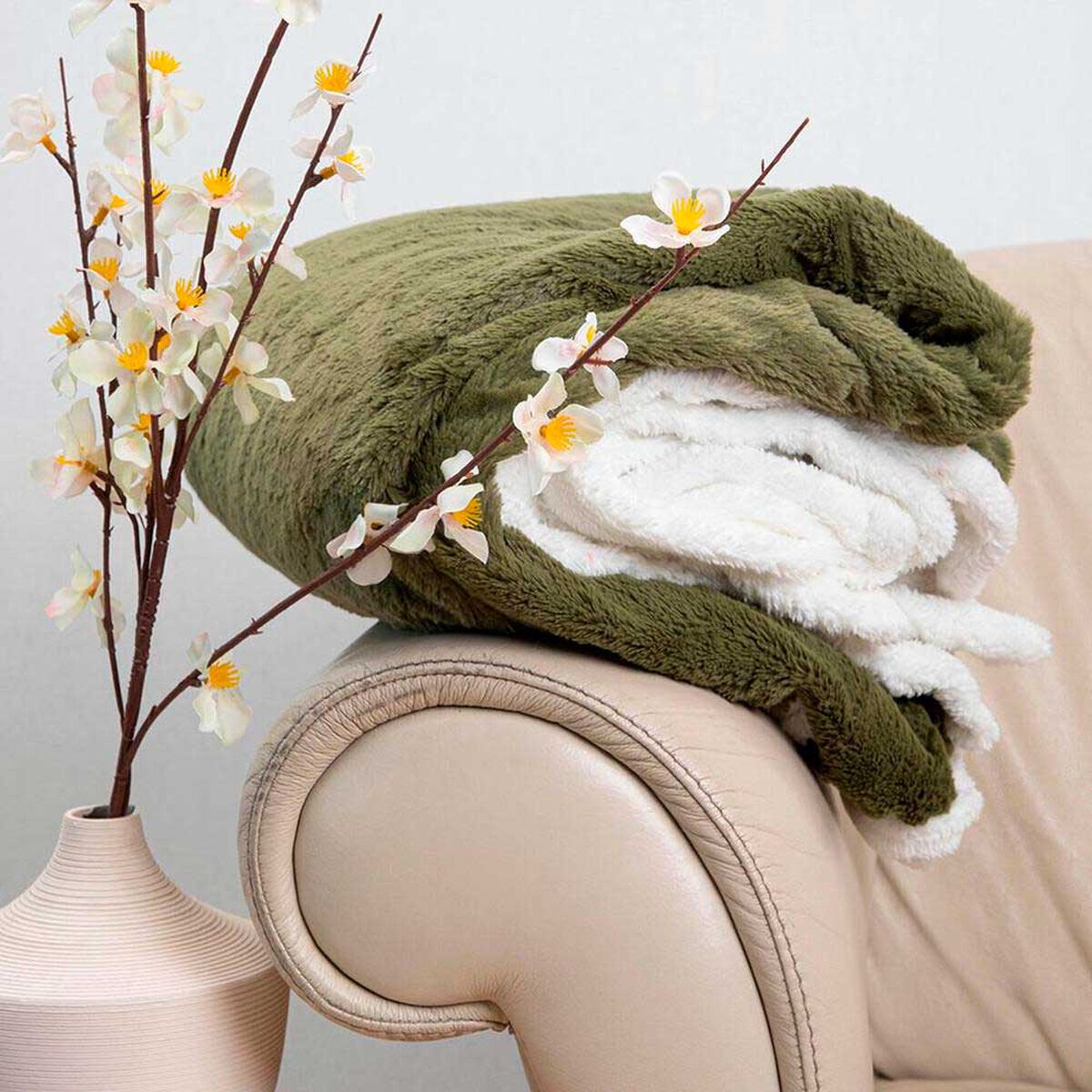 Manta de Poli&eacute;ster Doral 127 x 152 cm Fluffy Verde