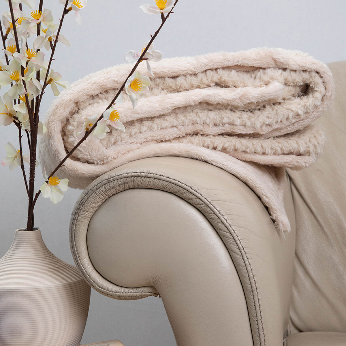 Manta de Poliéster Doral 127 x 152 cm Fluffy Maiz