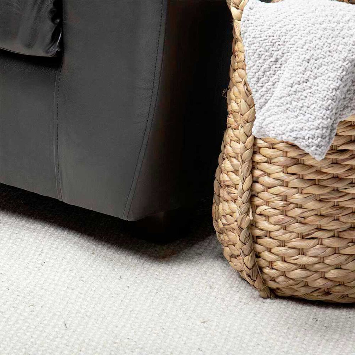 Juego de Living Almore Bel&eacute;n Sof&aacute; 2 Cuerpos + Dos Sillones 1 Cuerpo Negro