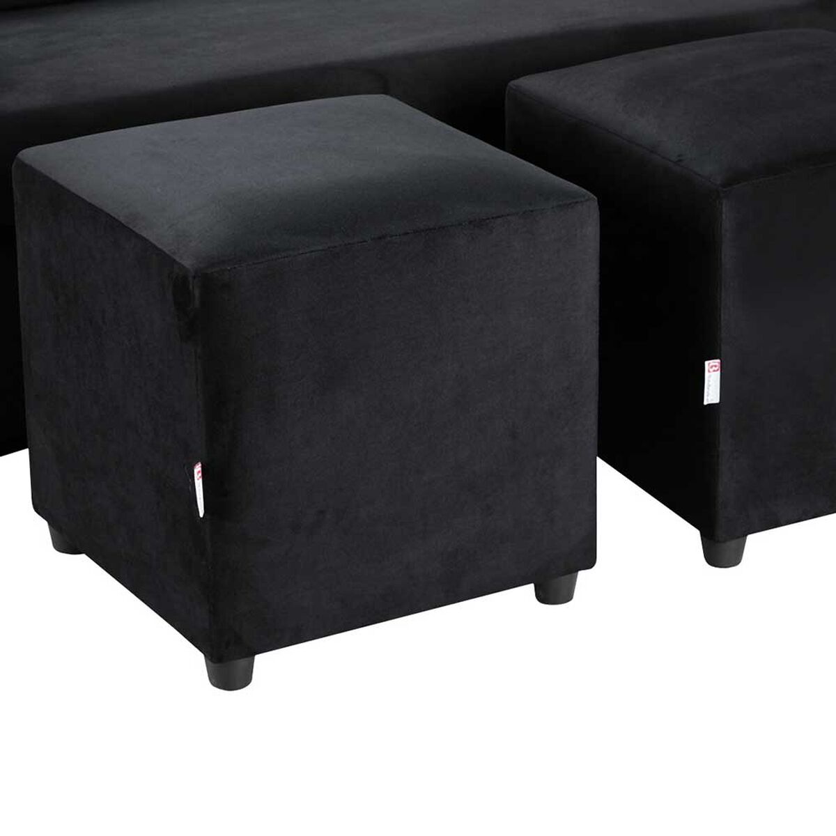 Juego de Living Bodevir Vivo Felpa 30 Sof&aacute; 3 Cuerpos + Dos Pouf 1 Cuerpo Negro&nbsp;