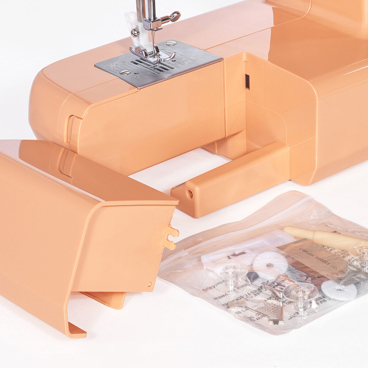 Máquina de Coser Brazo Libre Merritt ME 6 Coral