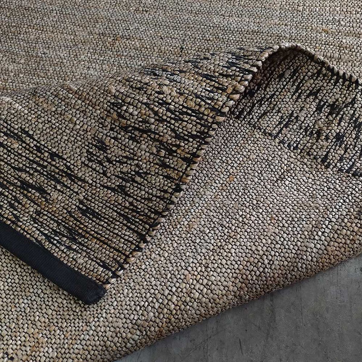 Bajada de Cama Idetex Melange 90 x 60 Negro y Beige