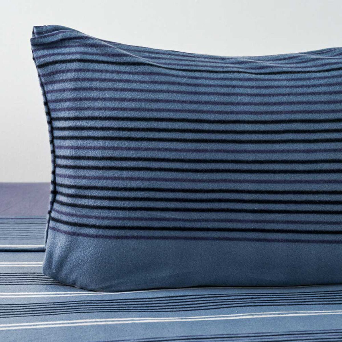 Juego de S&aacute;banas Polar American Family 1,5 Plazas Ben No Aplica Azul