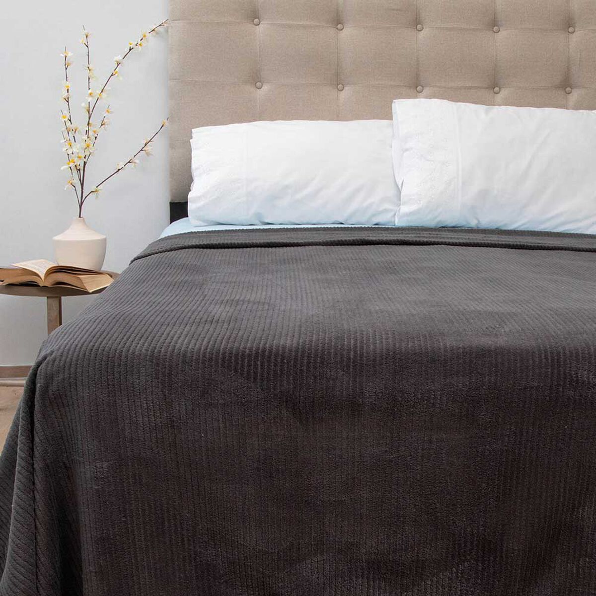 Frazada Poliéster Doral 2 Plazas Deluxe Gris Oscuro