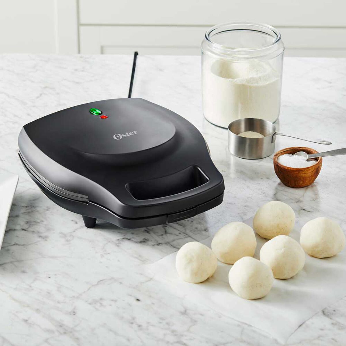 Tosty Arepa Maker Oster