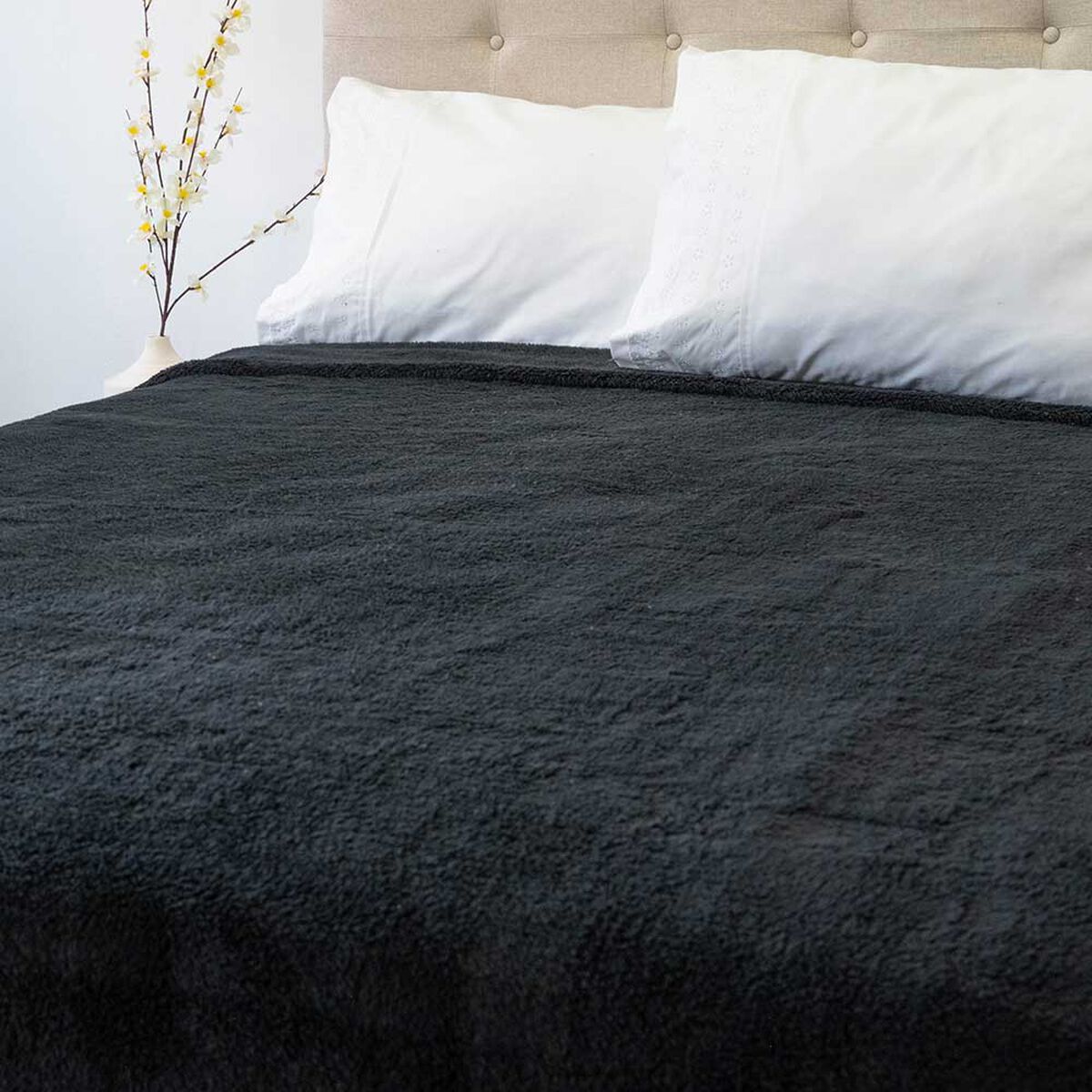 Frazada Poliéster Doral 2 Plazas Deluxe Negro