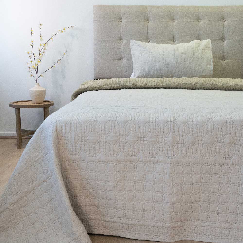 Quilt Doral 1,5 Plazas Viena Liso Beige