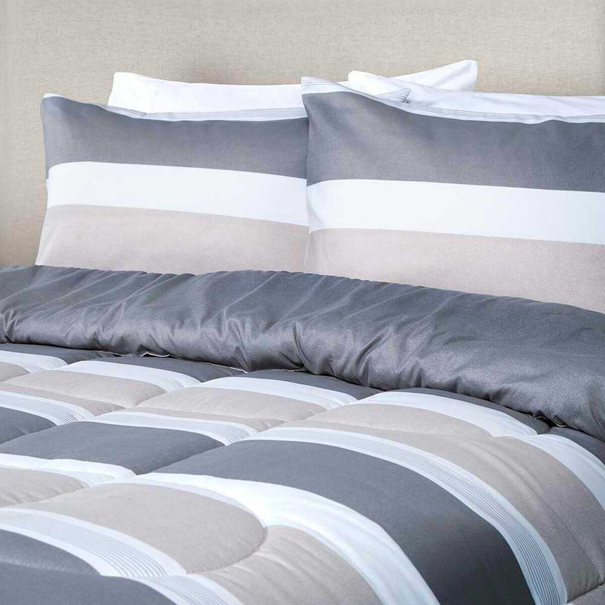 Plum&oacute;n Rosen Amaro King