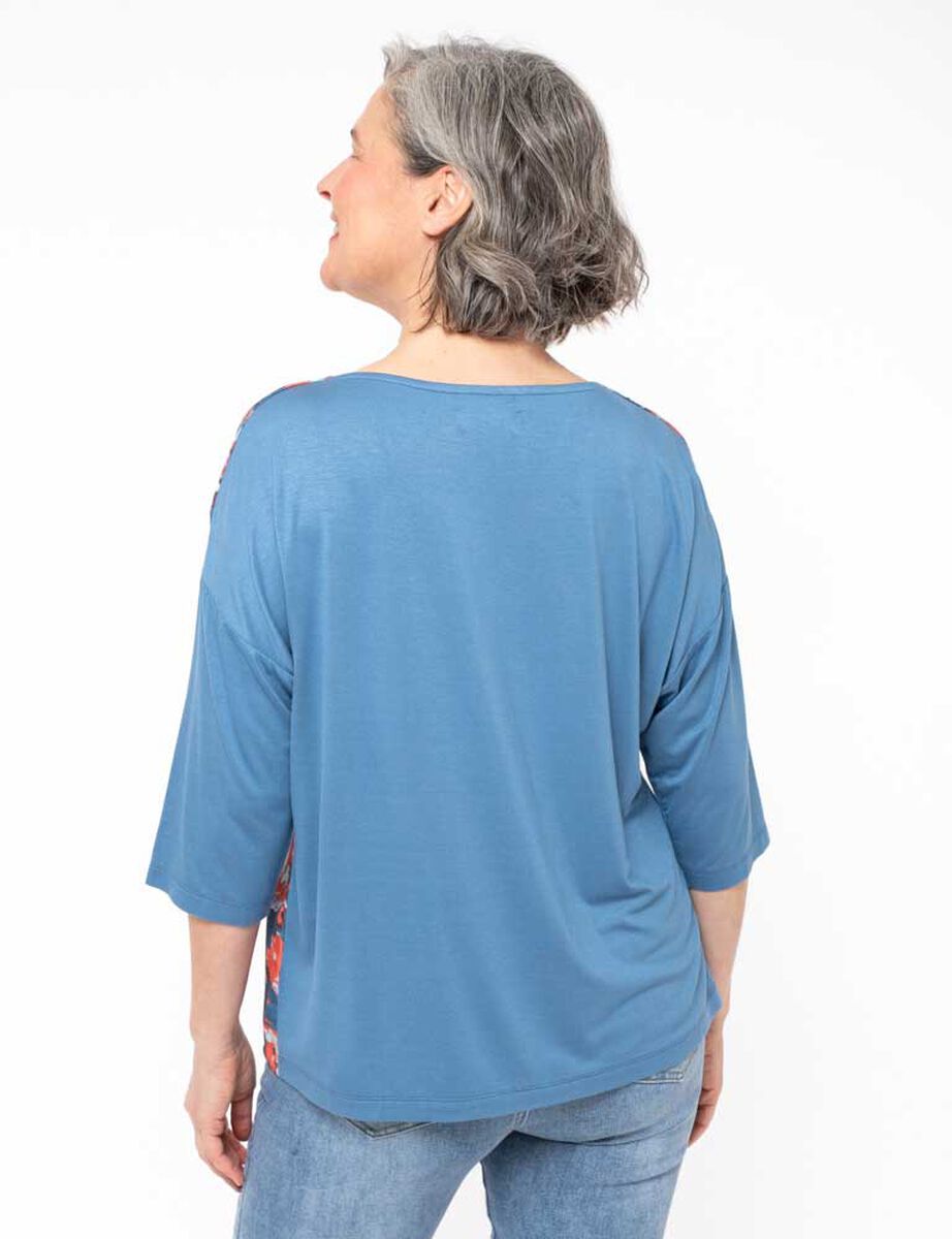 Polera Estampado Frente Lisa Espalda Manga 3/4 Cuello Ovalado Mujer Portman Club