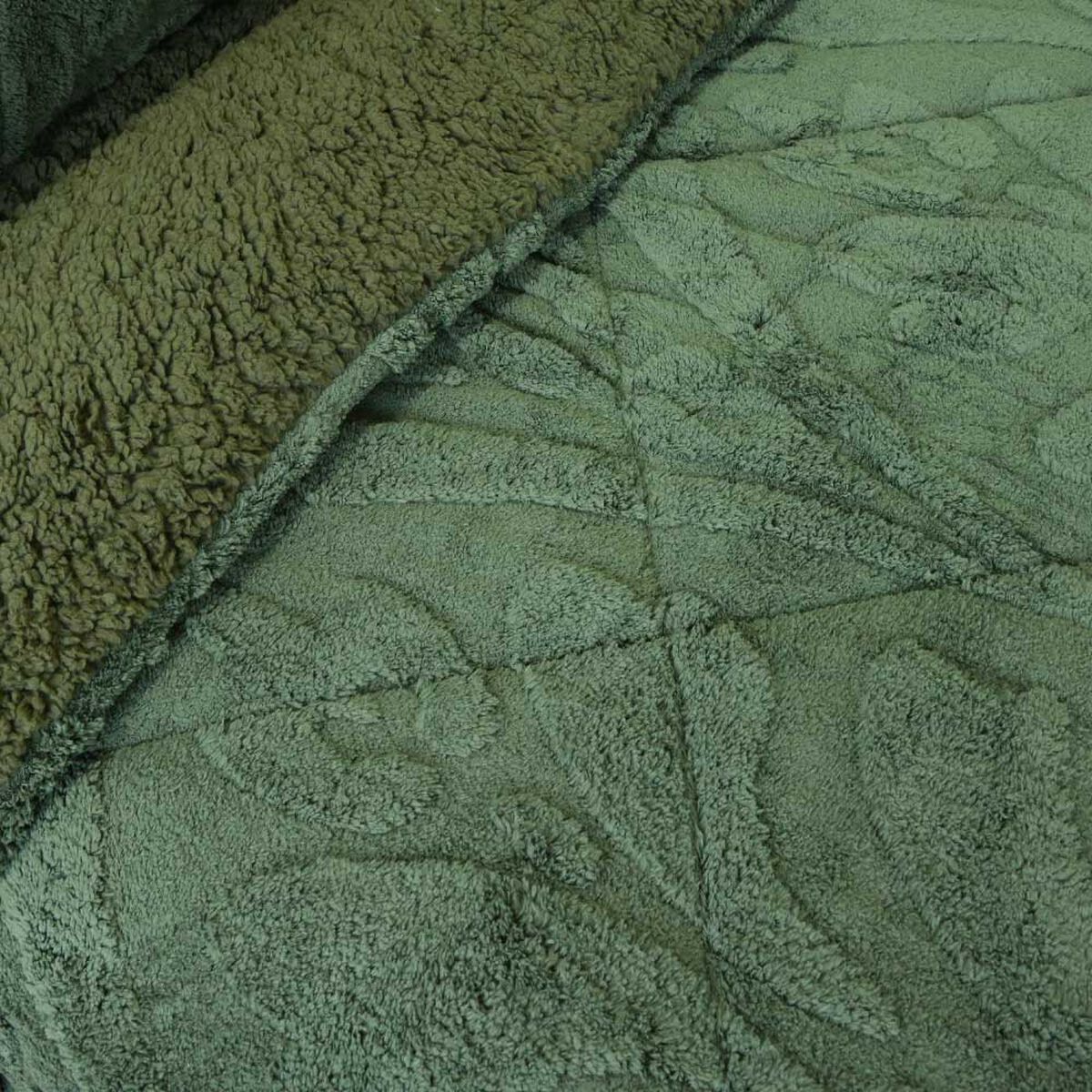 Cubrecama Doral Super King Jacquard Liso Verde