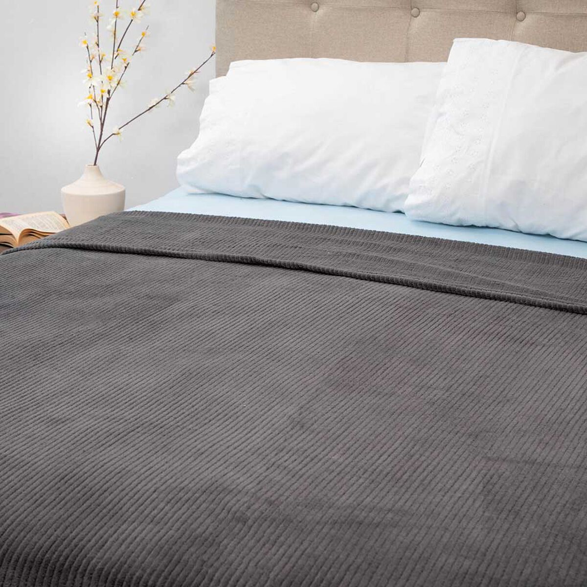 Frazada Poliéster Doral 2 Plazas Deluxe Gris Oscuro