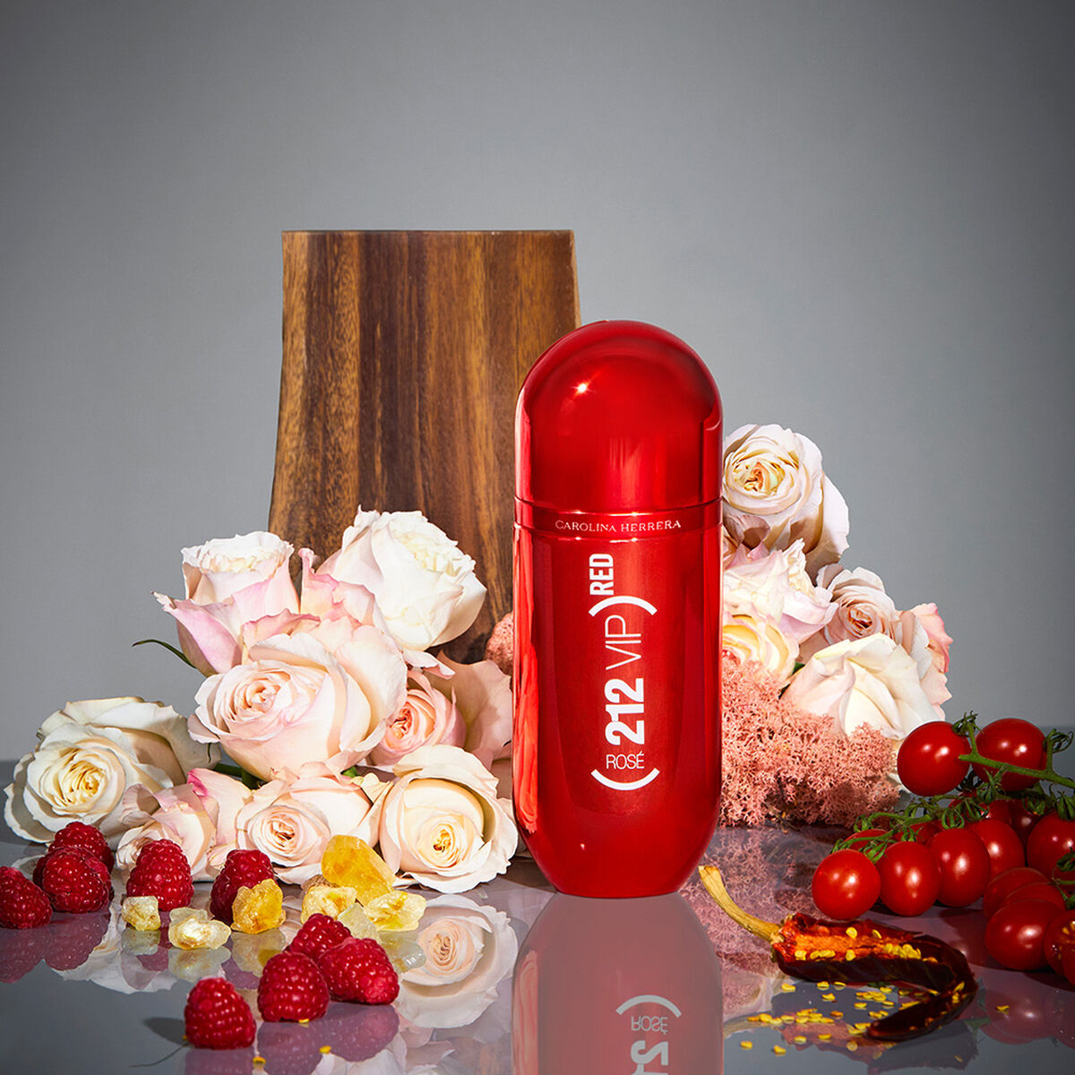 Perfume 212 VIP Rosé Red EDP 80 ml + Kit