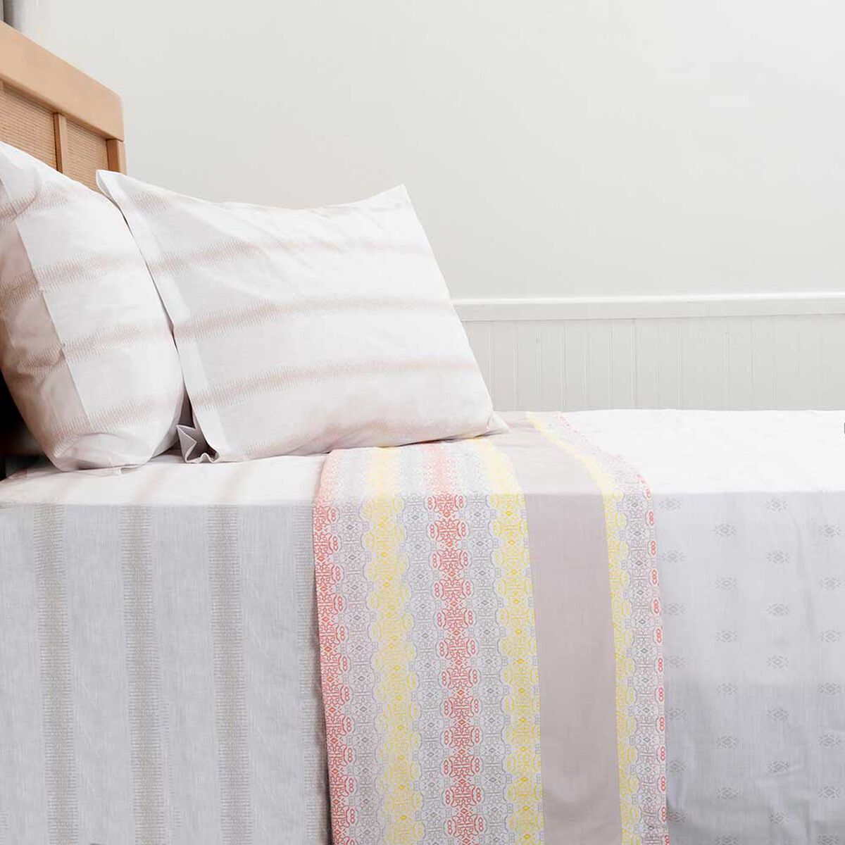 Juego de Sábanas Mashini 180 Hilos 2 Plazas Estampado Multicolor