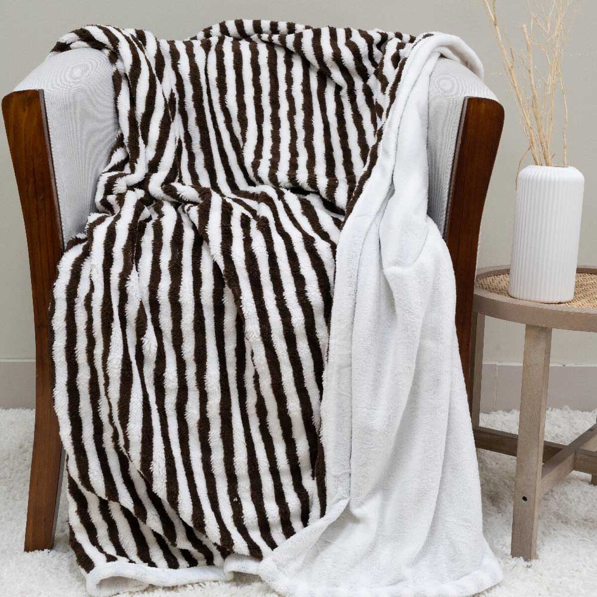 Manta Doral Jacquard Two Tones 127x152 cm D4