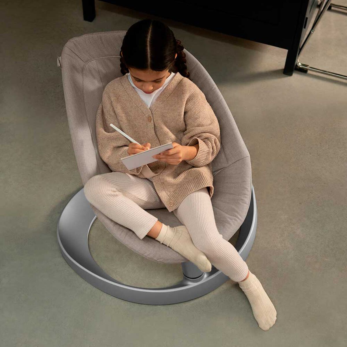 Silla Nido Bouncer Leaf Grow Quartz Gris Nuna