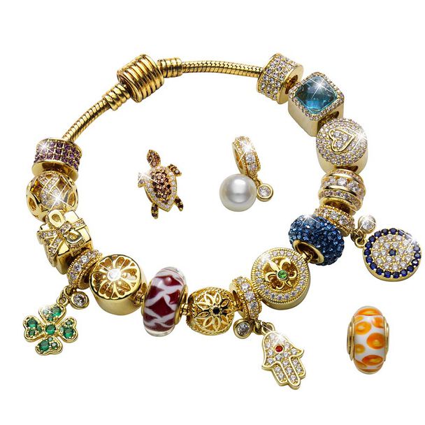Pulsera Armonia con 18 accesorios de oro