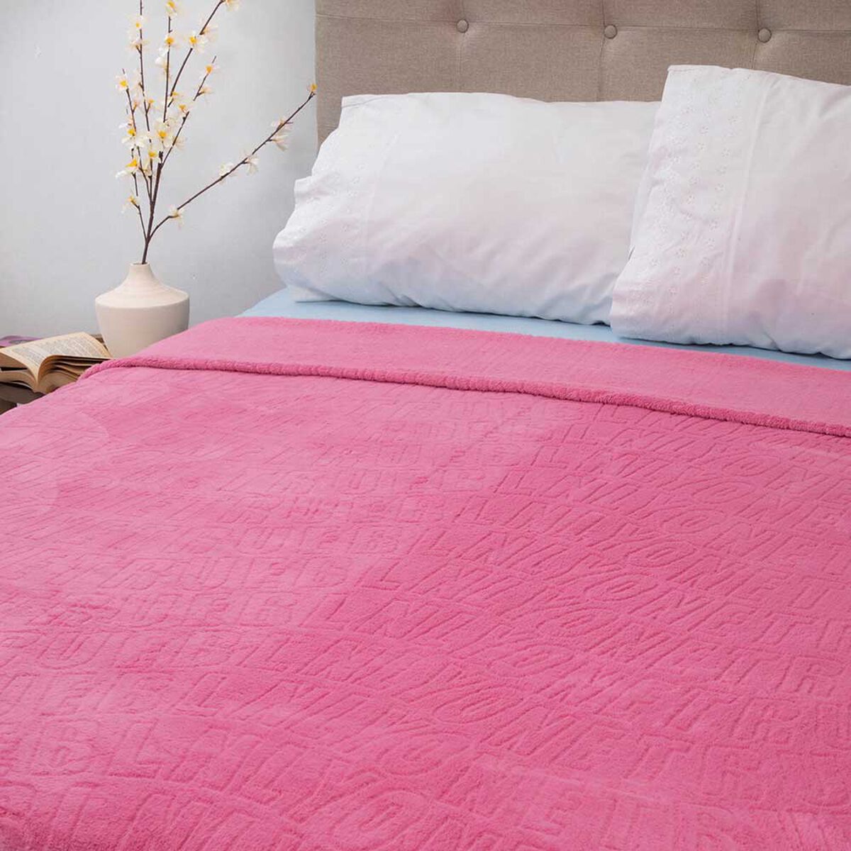 Frazada Poliéster Doral 2 Plazas Deluxe Fucsia