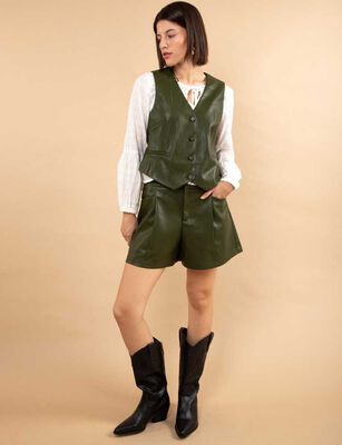 Imagen 2 del producto Short Corto Ecocuero Mujer Zibel Verde