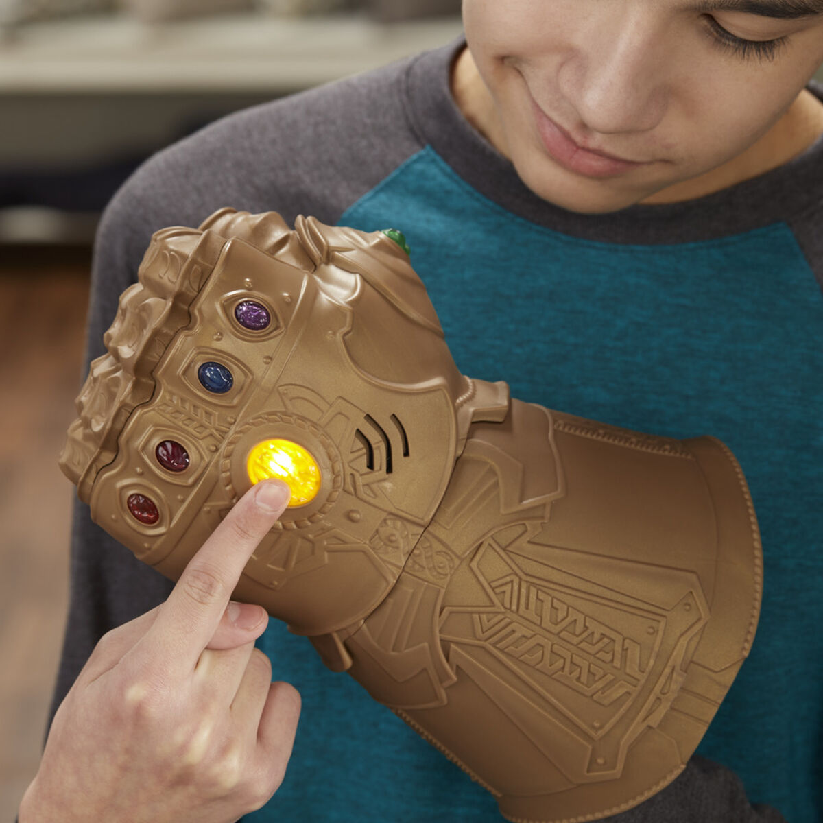 Guante de Thanos Guerra del Infinito Marvel