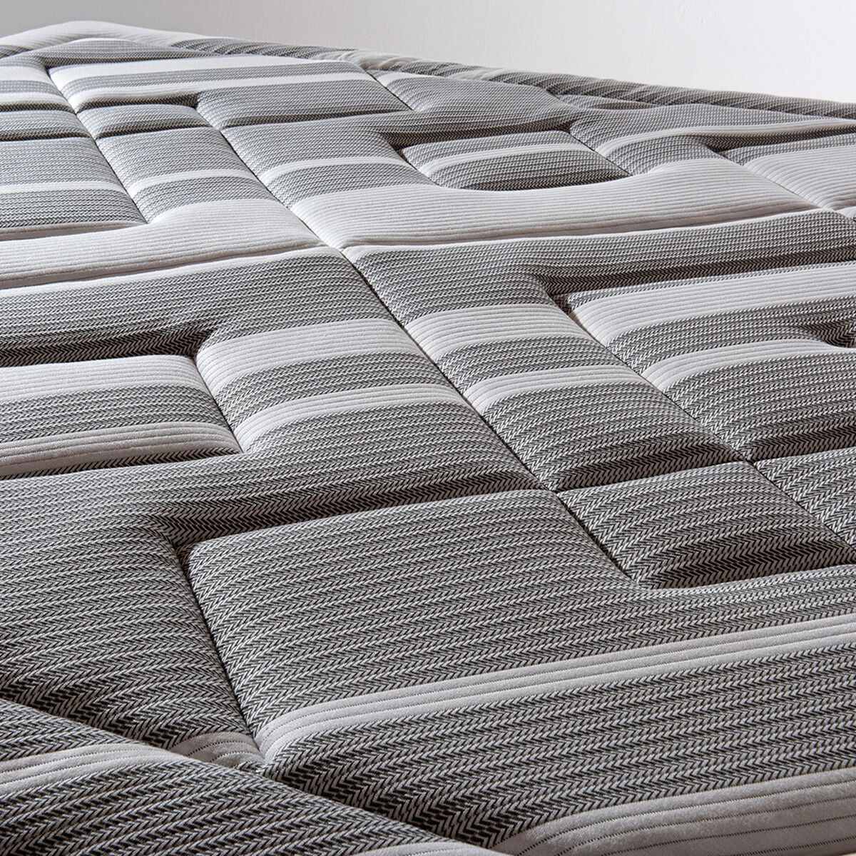 Cama Europea King Div Driven +  Set Maderas Bilbao