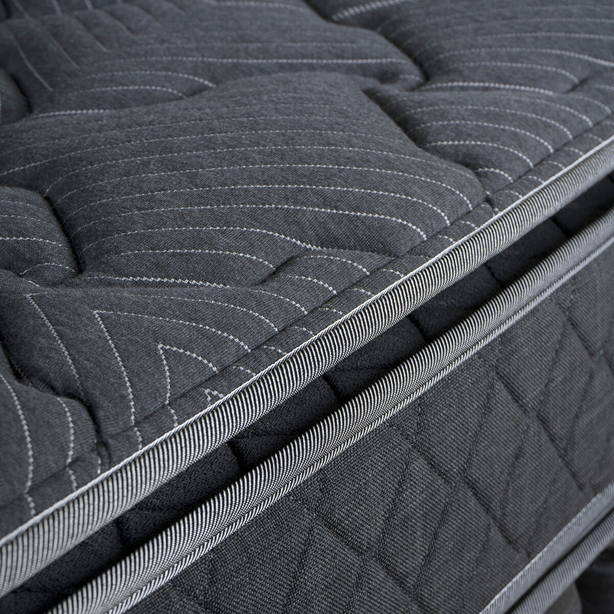 Cama Europea Celta 1,5 Plazas Black Elite