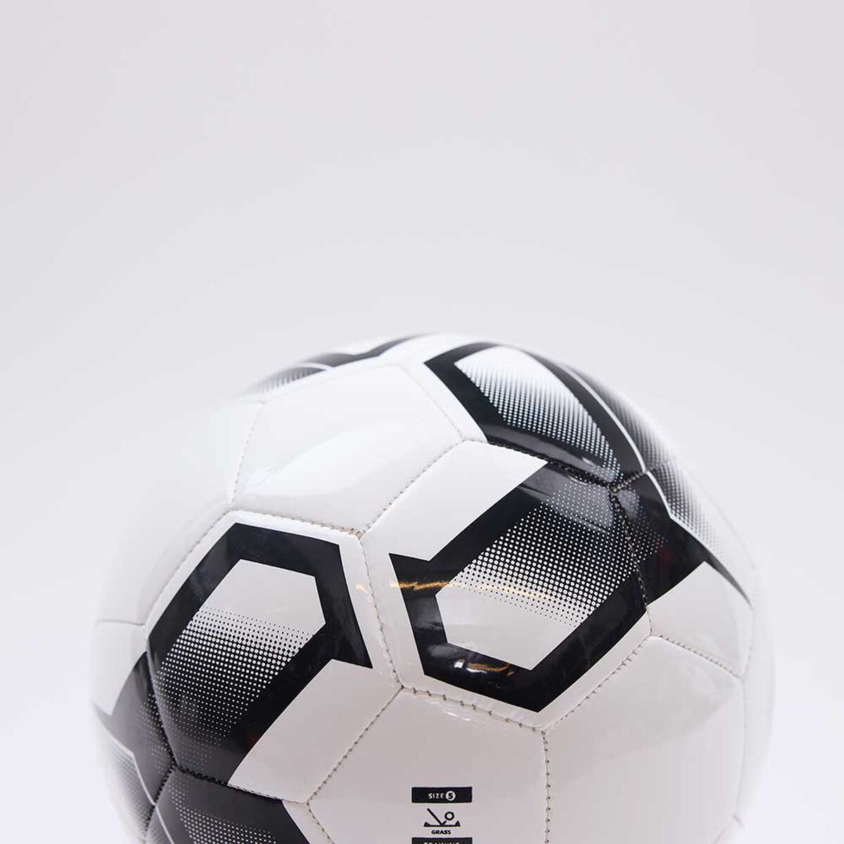 Bal&oacute;n F&uacute;tbol Umbro Neo Swerve