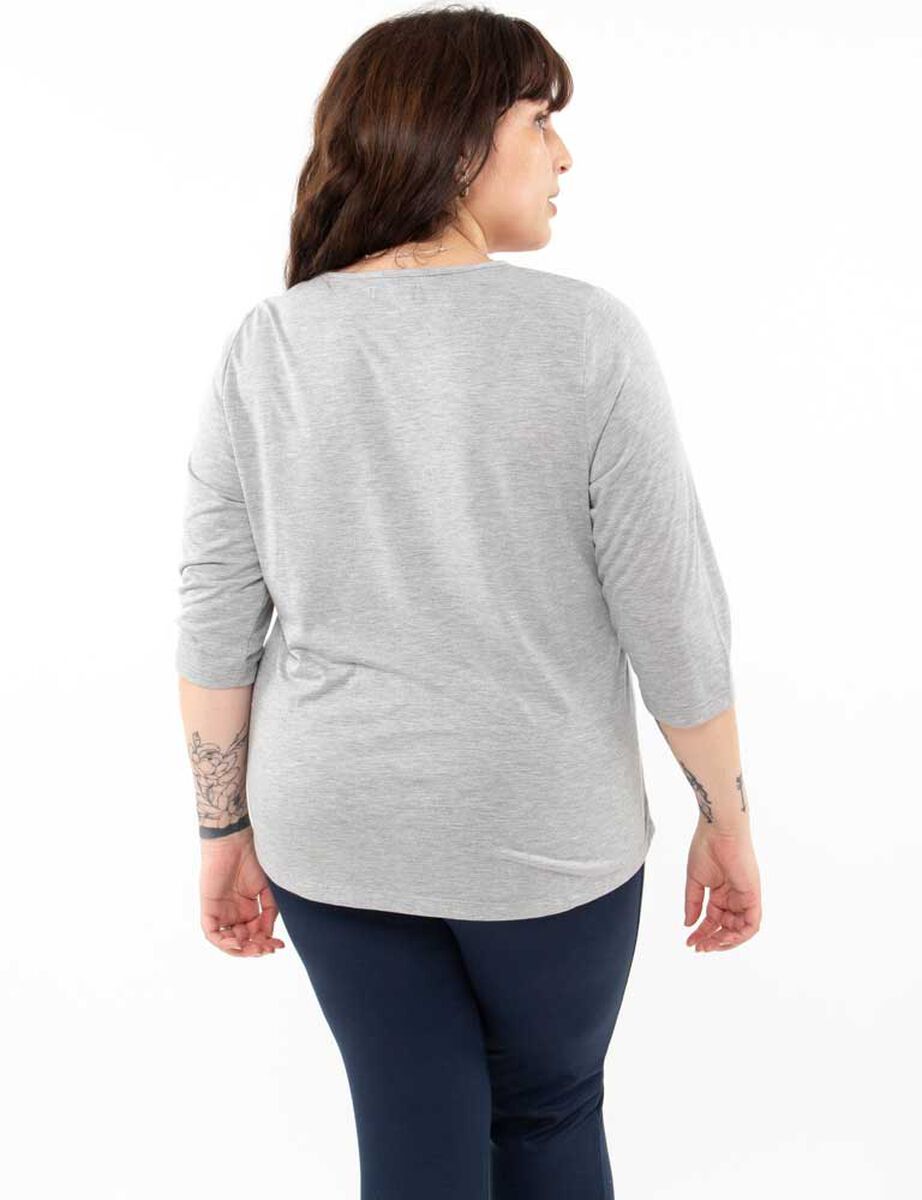 Polera Con Estampado Manga 3/4 Mujer Extralindas