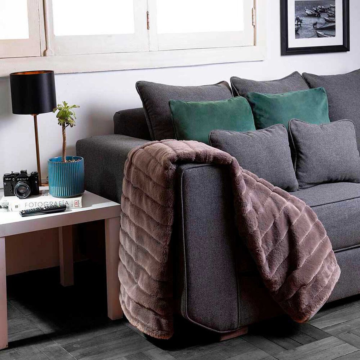 Manta Short Plush Zibel