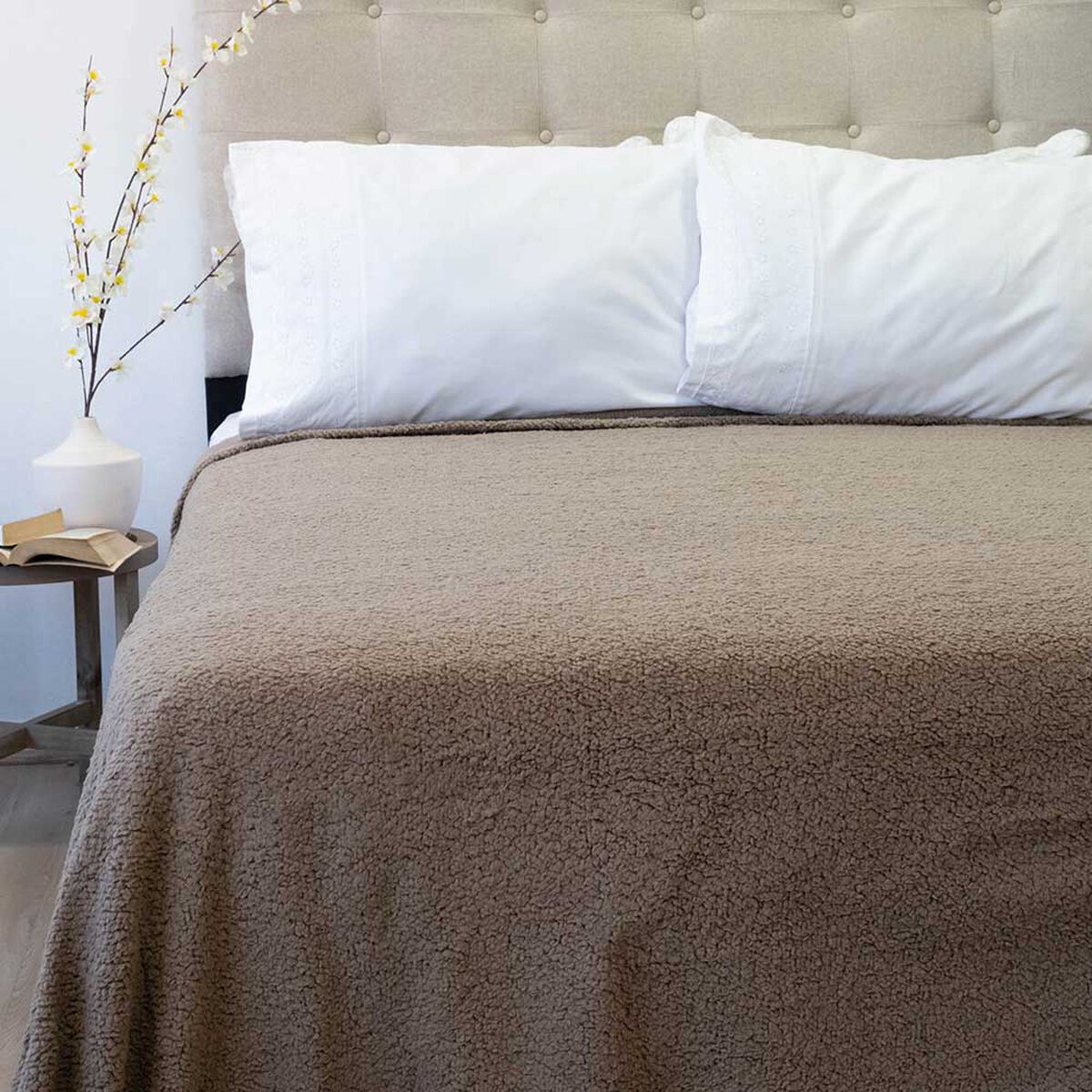 Frazada Poli&eacute;ster Doral King Deluxe Caf&eacute;