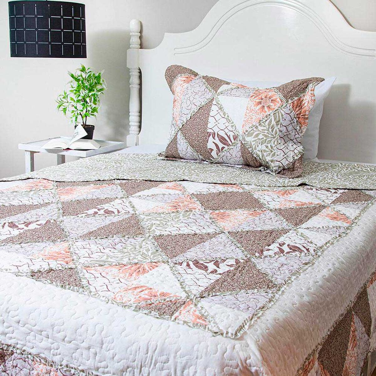 Quilt Doral Patchwork con Aplicaci&oacute;n Deluxe Compose D3 1,5 Plazas