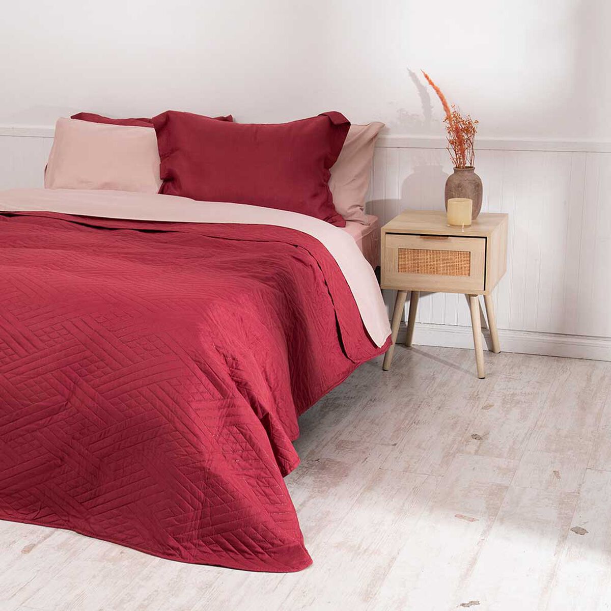 Set Quilt + Juego de Sábanas Mashini 1,5 Plazas Liso Rojo