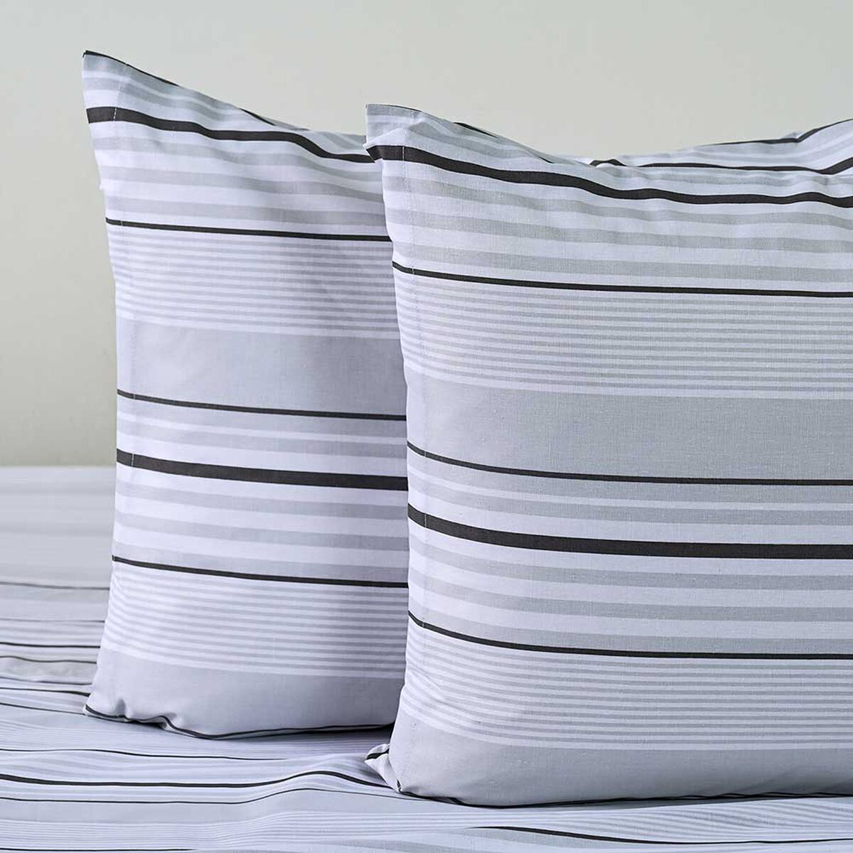 Juego de S&aacute;banas American Family 2 Plazas 144 Hilos Zircon Gris