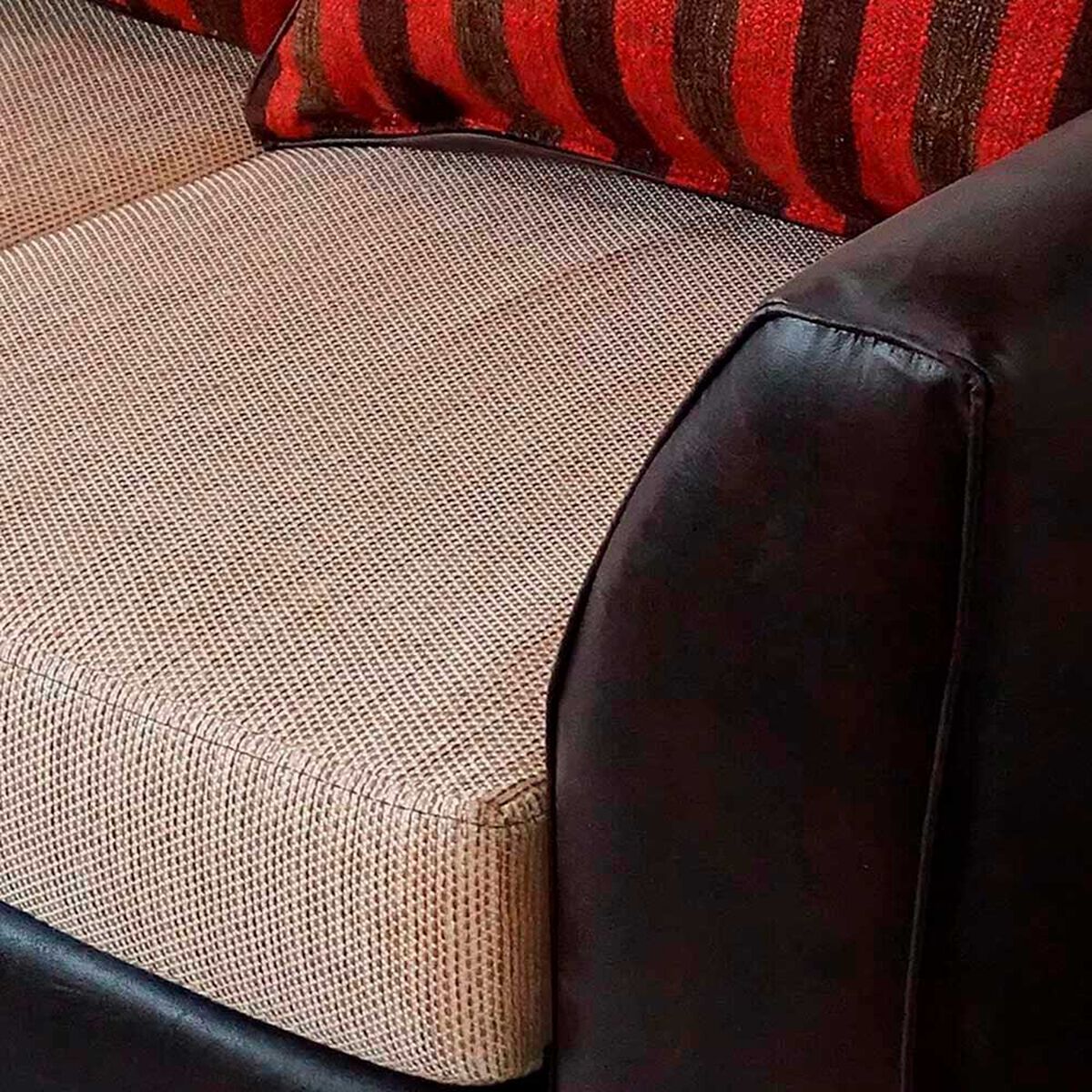 Juego de Living Elegant Detail Valentino Sof&aacute; 2 Cuerpos + Dos Sillones 1 Cuerpo Beige