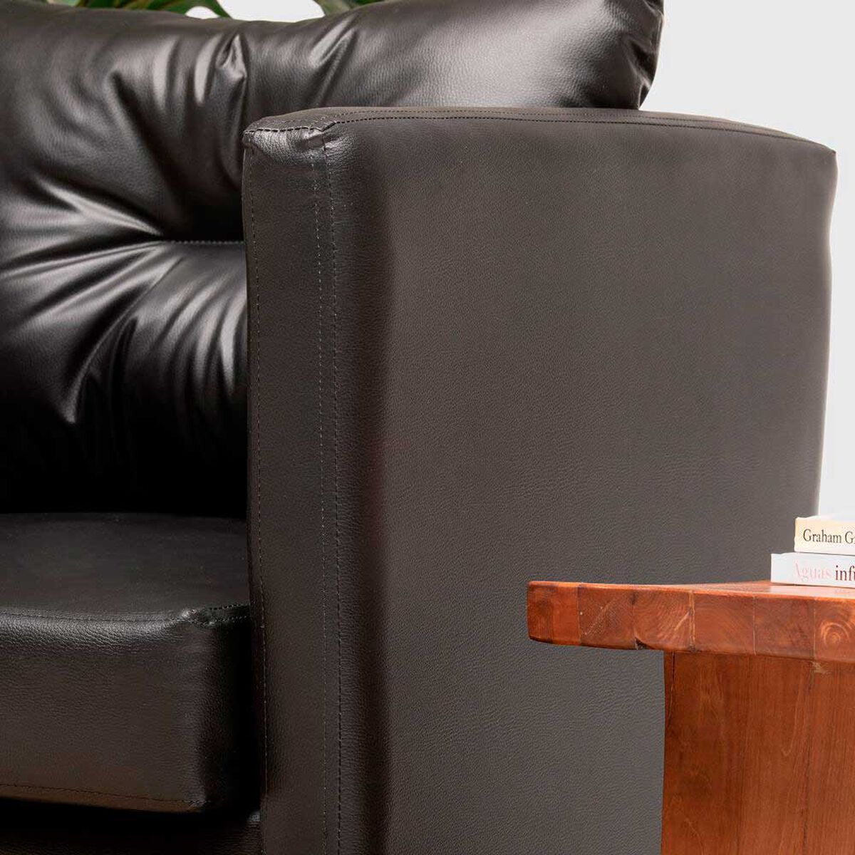 Poltrona Cabsur Caburga PU Negro