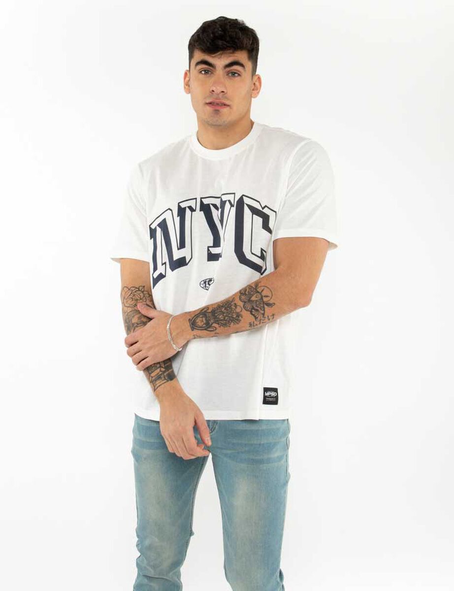 Polera Con Estampado Manga Corta Hombre Icono