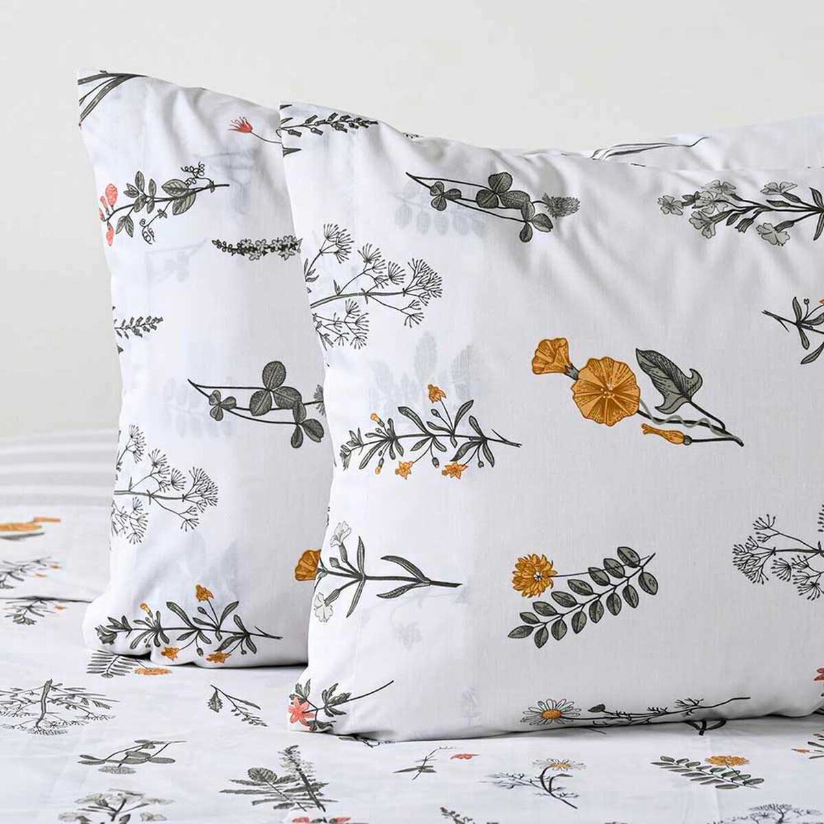 Juego de S&aacute;banas Estampado Elements & Co 200 Hilos King Grassland