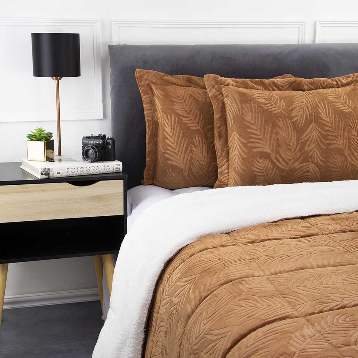 Plumón Coral Embossed Sherpa Zibel King Liso Café