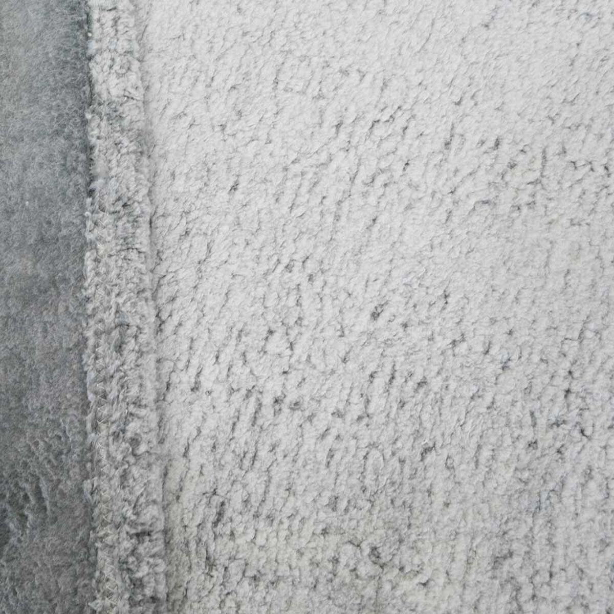 Frazada Poliéster Doral 1,5 Plazas Deluxe Gris Claro