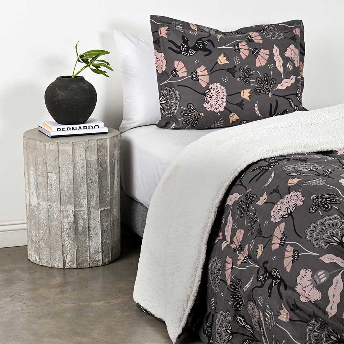 Plumón Elements & Co 1,5 Plazas Mystic Negro
