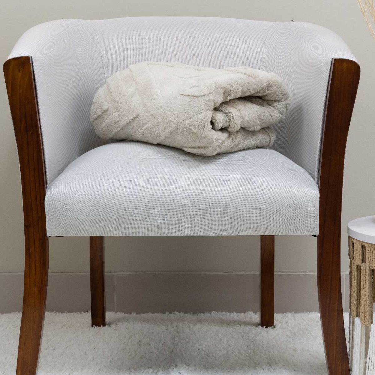 Manta Doral Chiporro Jacquard 127x152 cm Crudo