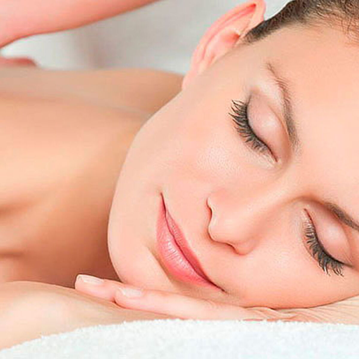 Spa para 2 personas con Masaje de Relajación + Exfoliación de Espalda y más!