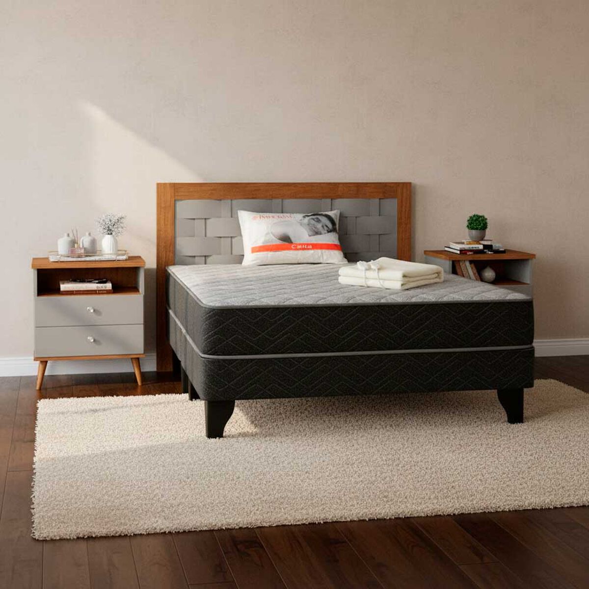 Combo Cama Europea Celta 2 Plazas New Atlantis Base Dividida + Respaldo + 2 Veladores Dreams 2 Plazas Treliza Gris + Pack Almohadas Celta Imperial Soft Blanco 65 x 45 cm + Calientacama Kioto CY2 2 Plazas