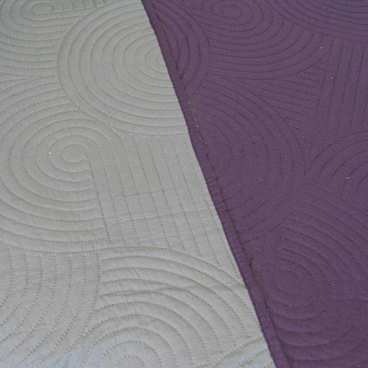 Quilt Doral 2 Plazas Obispo Gris Origins
