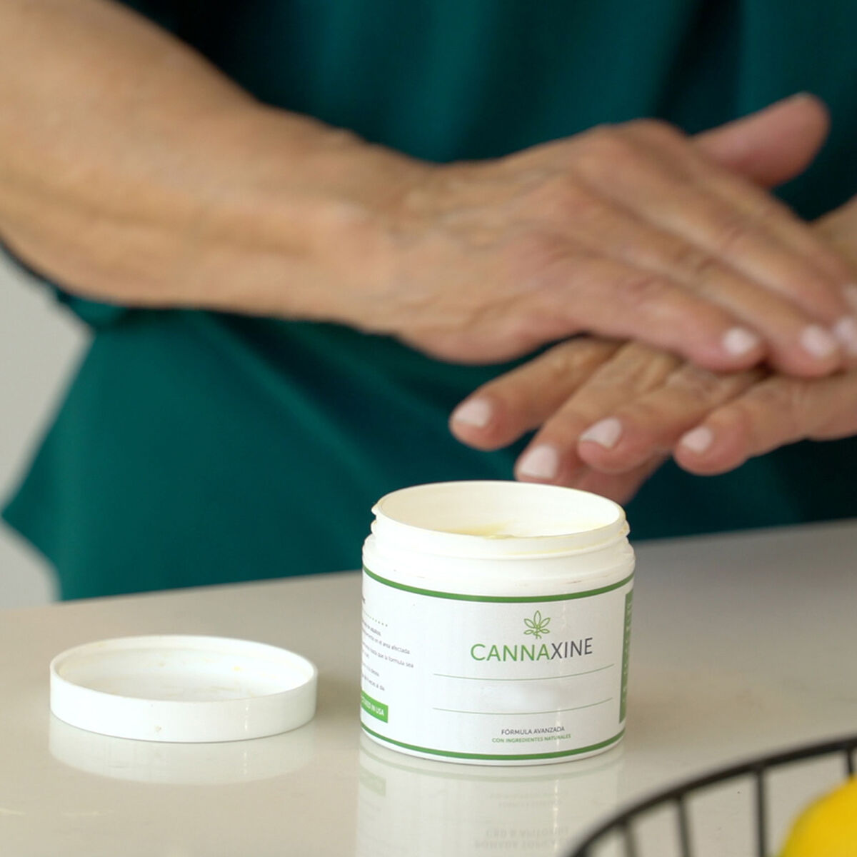 Pack 4 Pomadas  Corporal Cannaxine