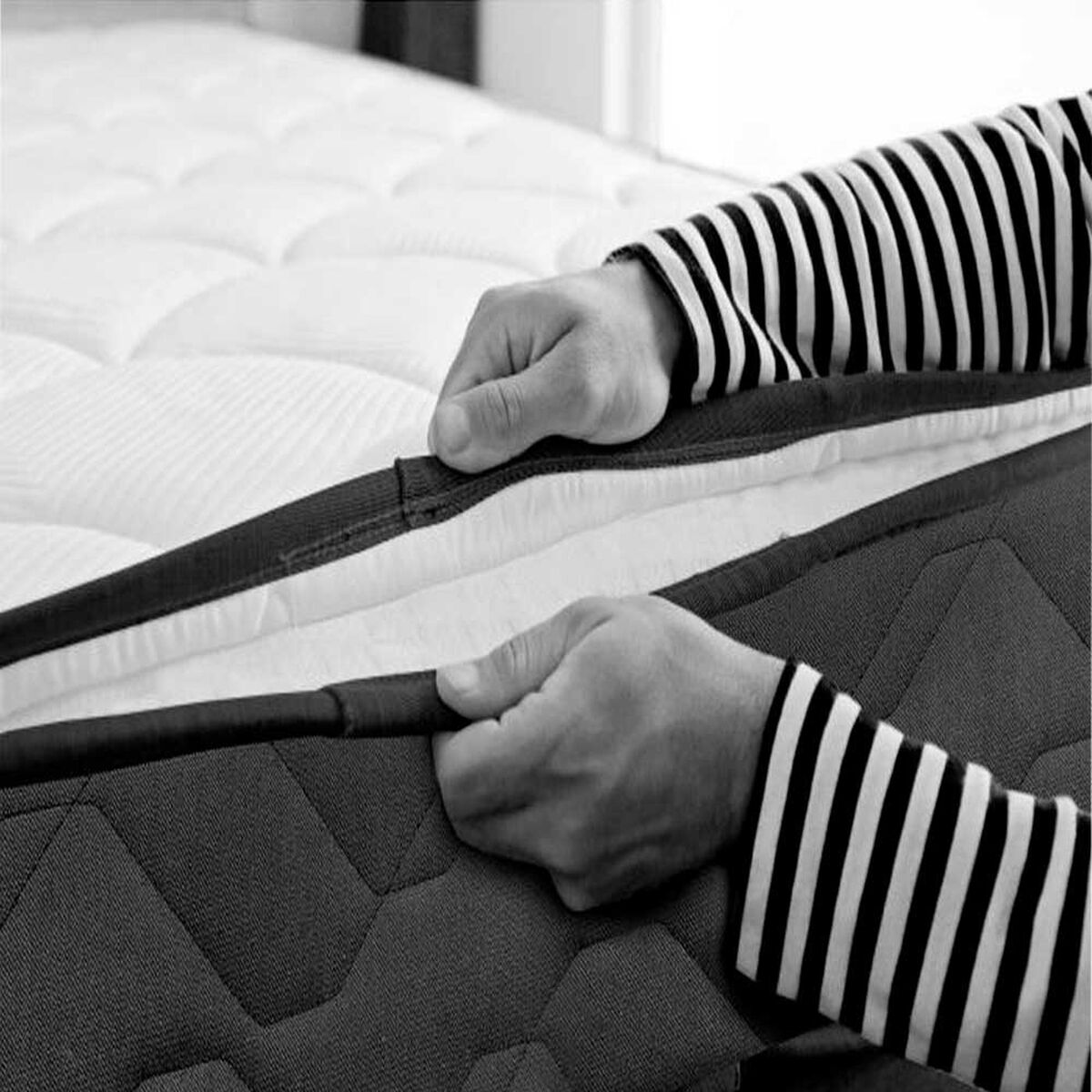 Cama Europea Drimkip Base Dividida Queen Pillow Top + Respaldo